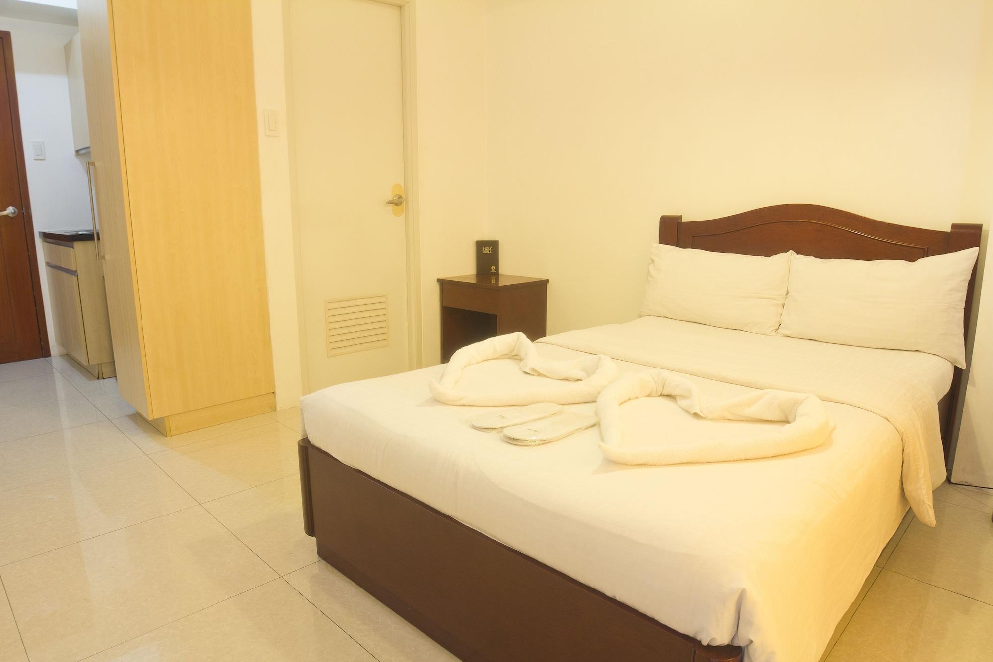 Oyo 893 Dian Suites Makati Manilla Buitenkant foto