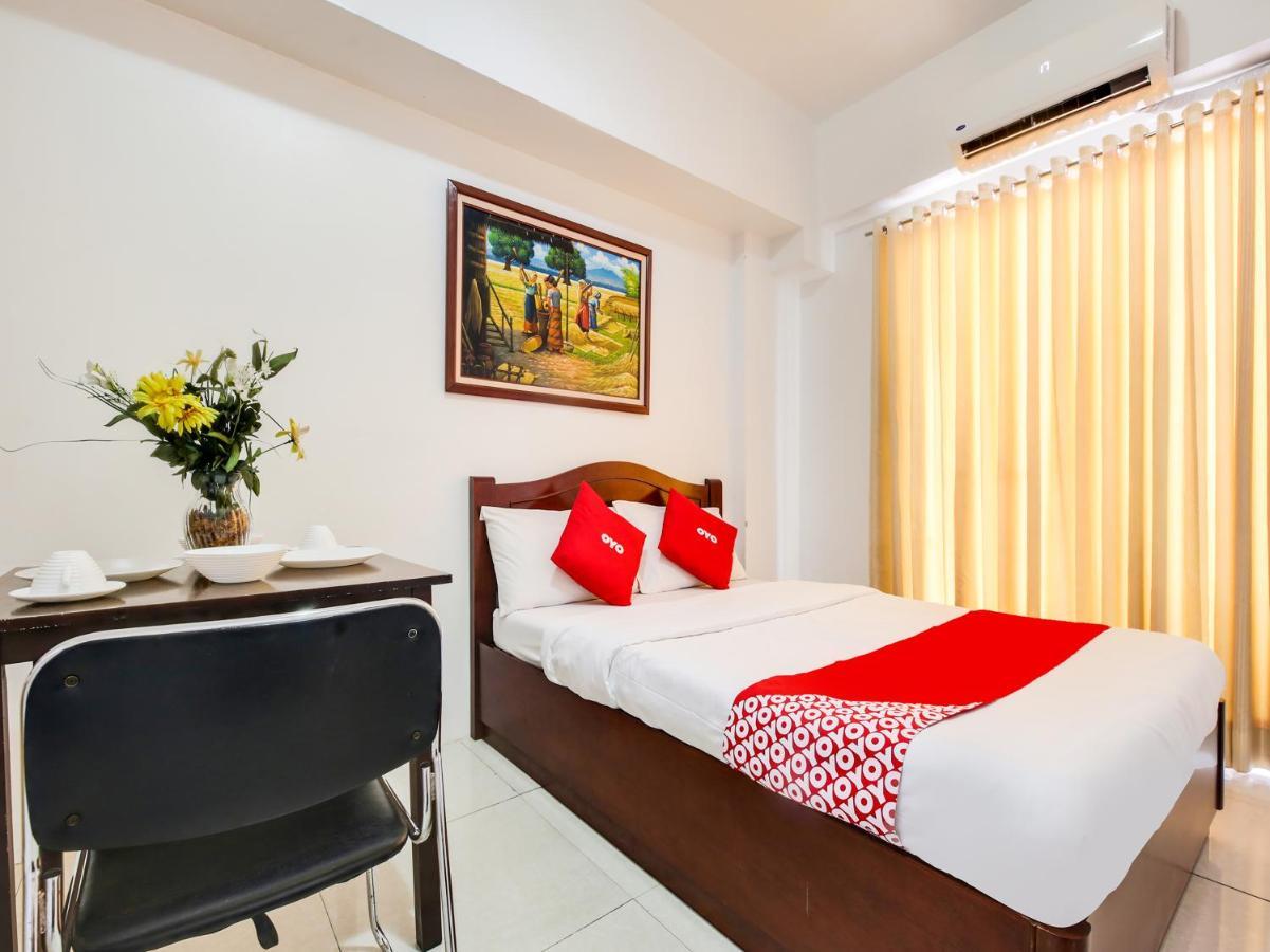 Oyo 893 Dian Suites Makati Manilla Buitenkant foto