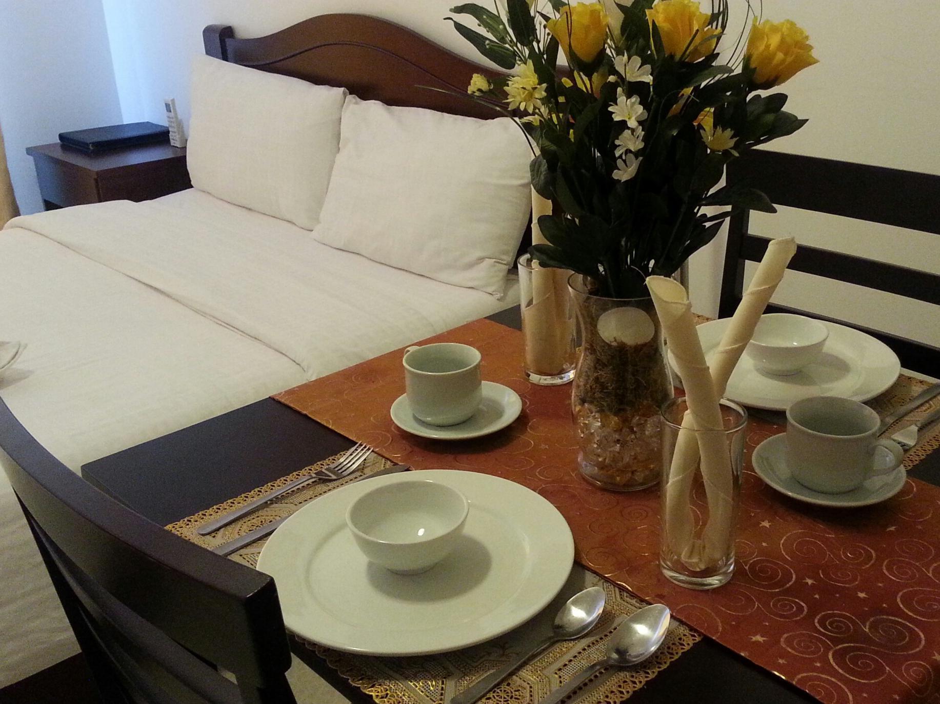 Oyo 893 Dian Suites Makati Manilla Buitenkant foto