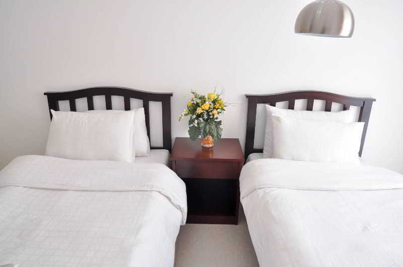 Oyo 893 Dian Suites Makati Manilla Buitenkant foto