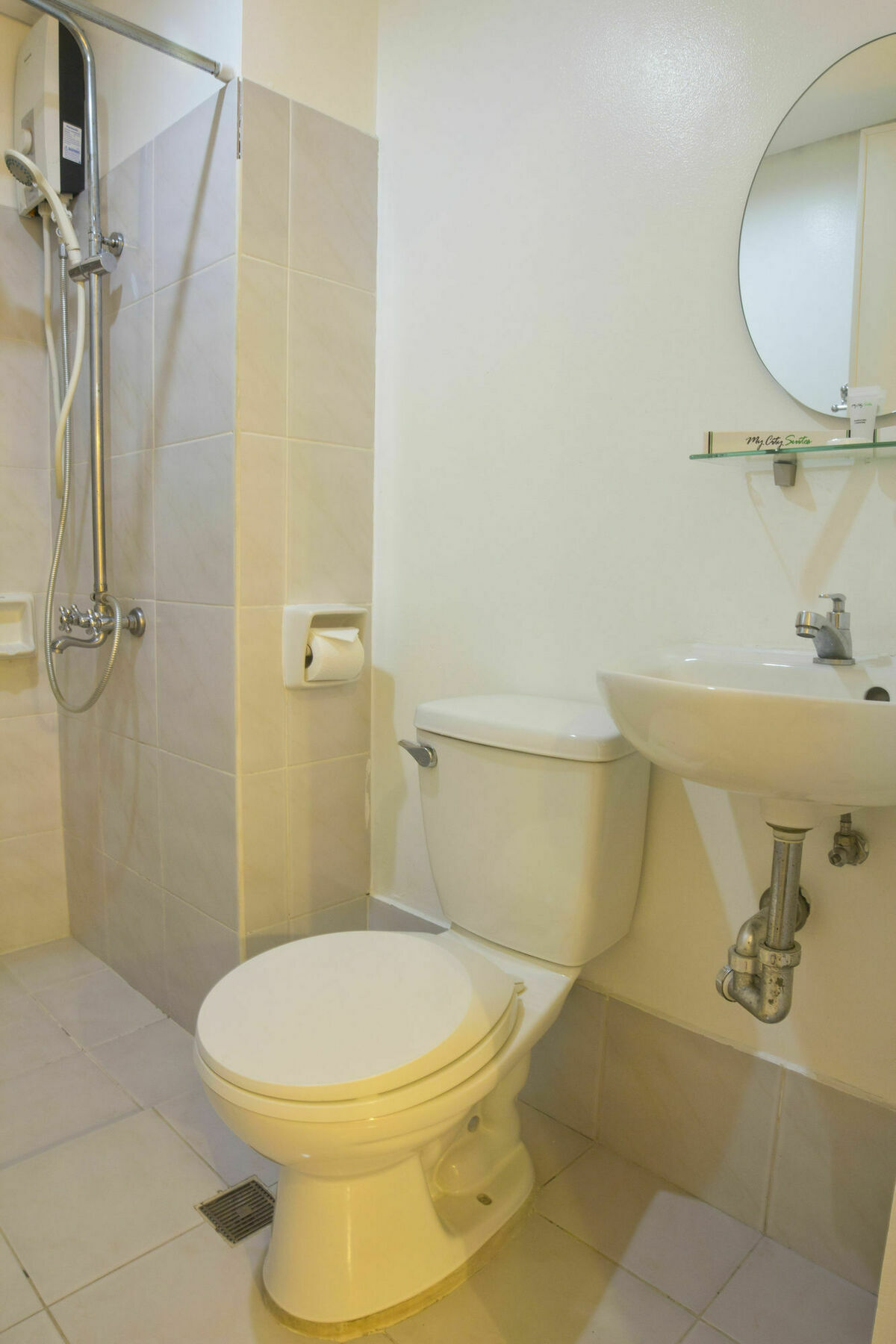 Oyo 893 Dian Suites Makati Manilla Buitenkant foto